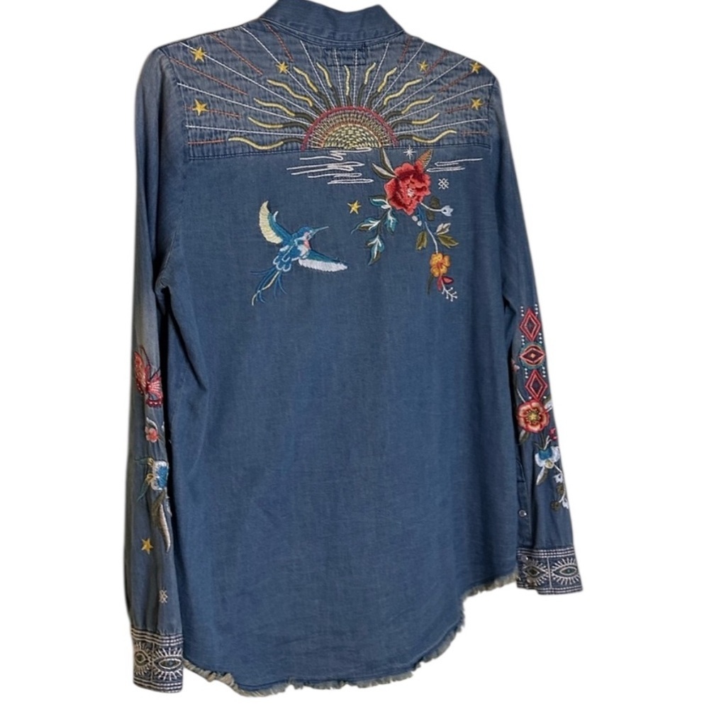 Johnny Was Cara Frayed Westward Denim Shirt NWT RARE - Picture 7 of 15